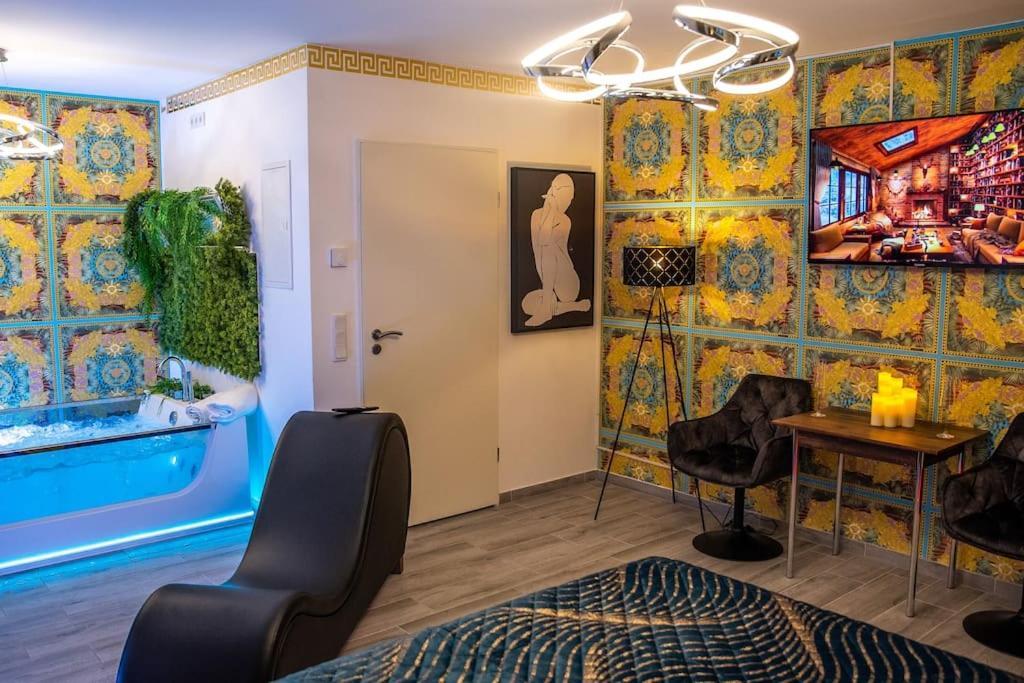 Luxury Love Room Spa Whirlpool Jacuzzi Nuremberga Exterior foto